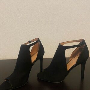 Black Christian Siriano size 9 heels